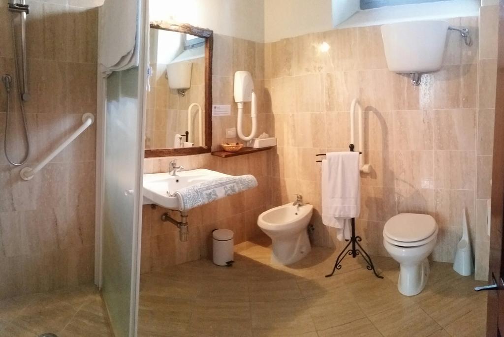 Agriturismo Podere Alberese Asciano Cameră foto
