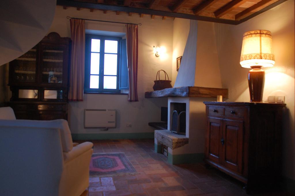 Agriturismo Podere Alberese Asciano Exterior foto