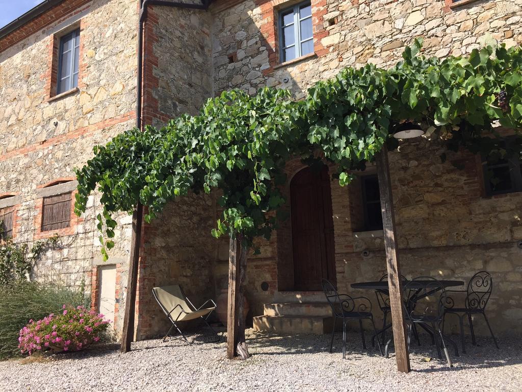 Agriturismo Podere Alberese Asciano Cameră foto